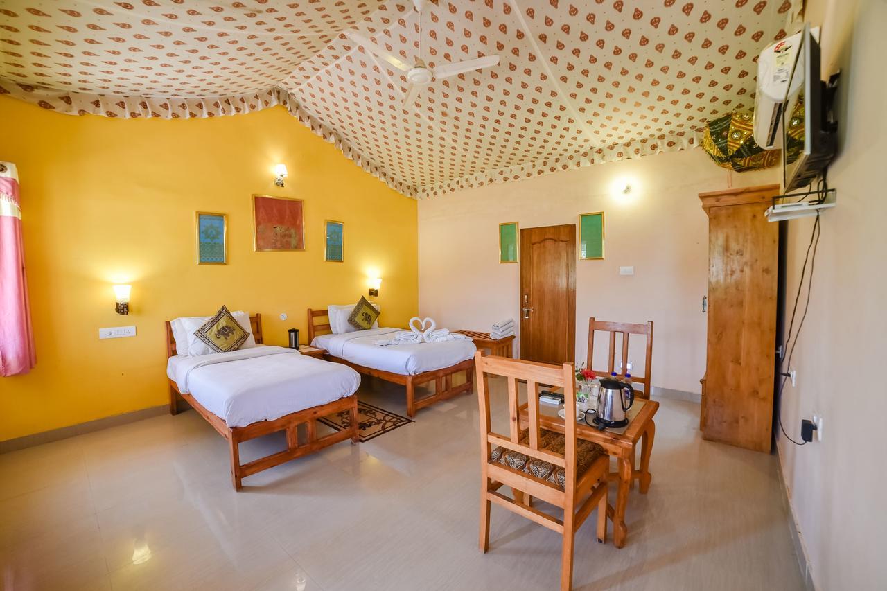 ปุษกร ราชวรา รีสอร์ต Hotel พุชการ์ ภายนอก รูปภาพ
