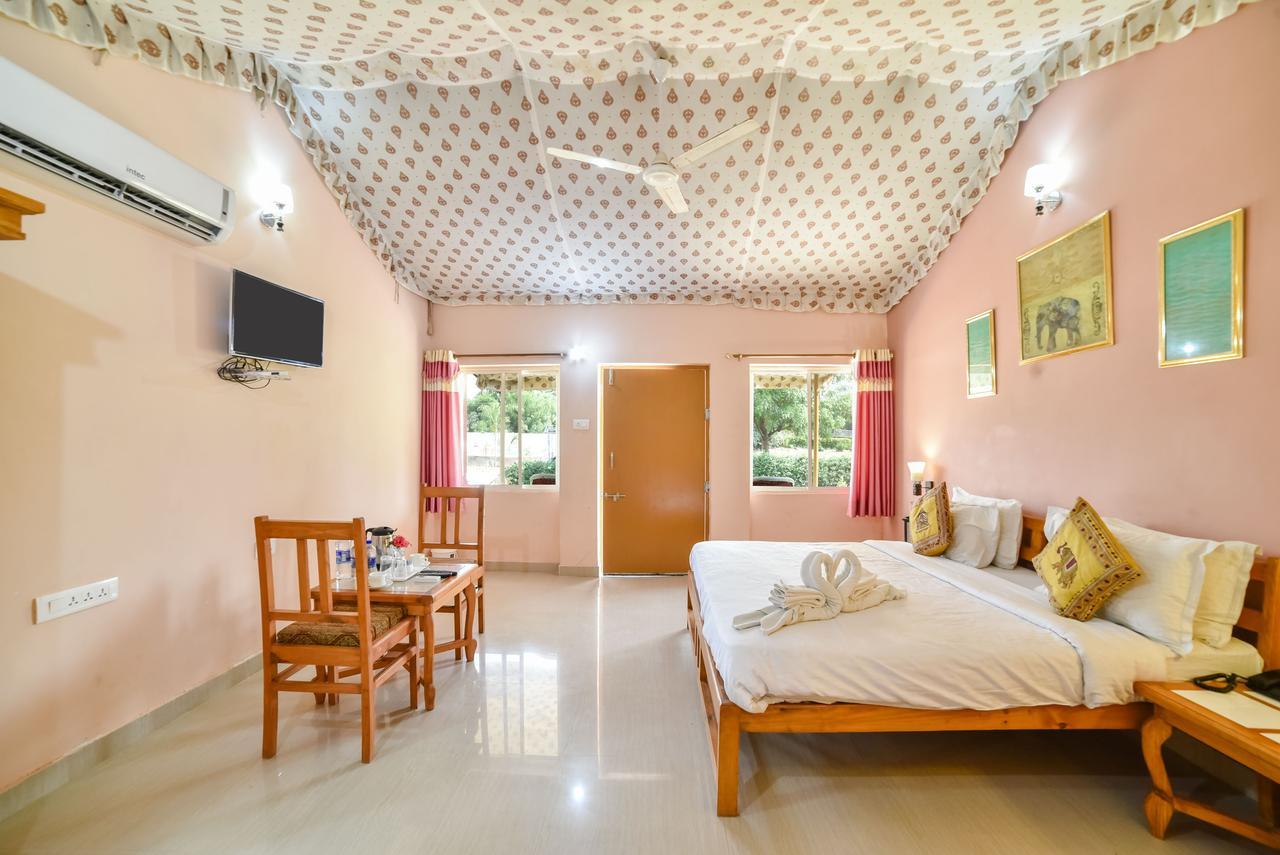 ปุษกร ราชวรา รีสอร์ต Hotel พุชการ์ ภายนอก รูปภาพ