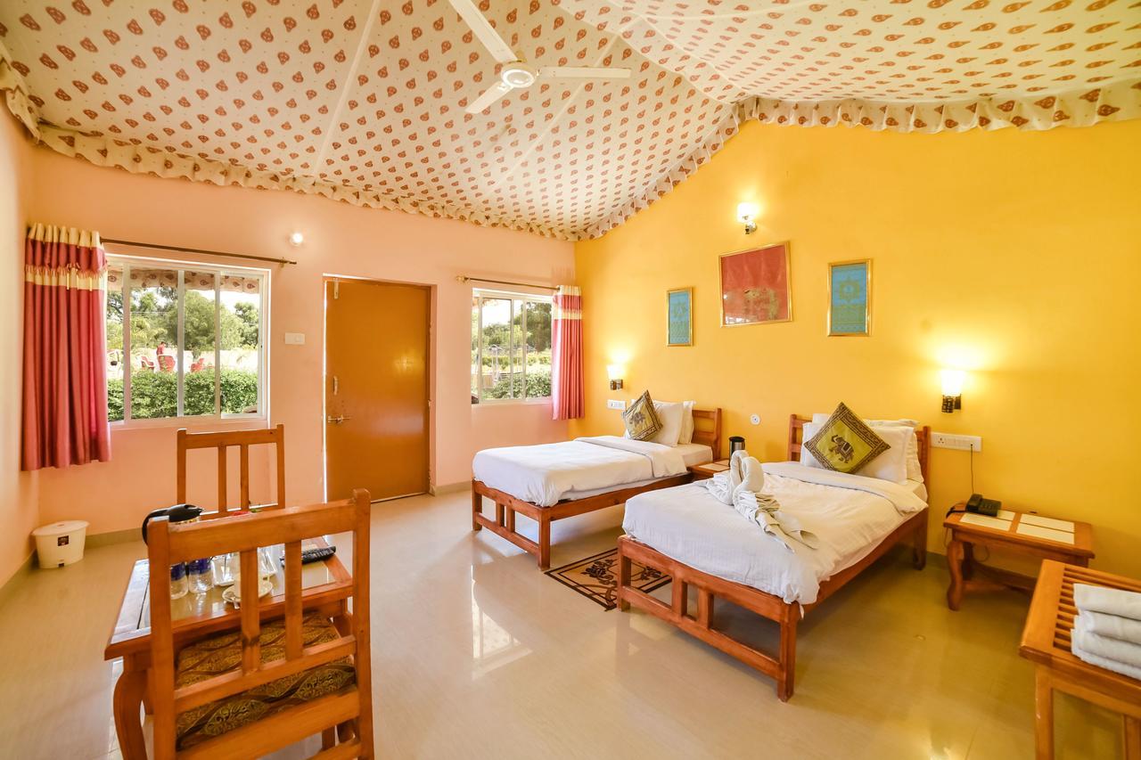 ปุษกร ราชวรา รีสอร์ต Hotel พุชการ์ ภายนอก รูปภาพ