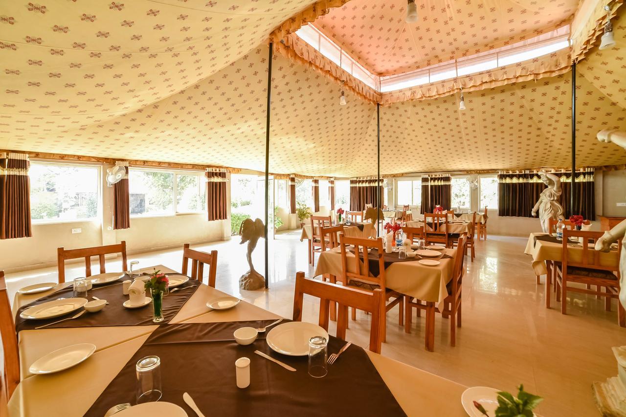 ปุษกร ราชวรา รีสอร์ต Hotel พุชการ์ ภายนอก รูปภาพ